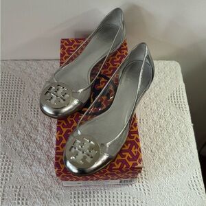 Tory Burch Metallic Silver Loafers
